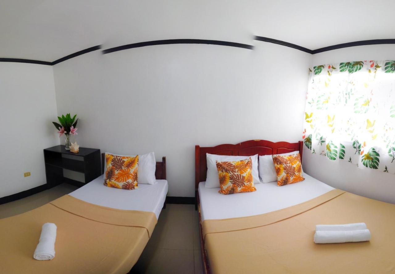 Amparo'S Tourist Inn - コロン エクステリア 写真